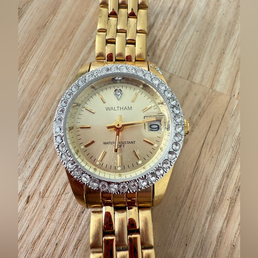 Waltham ladies gold tone crystal accented watch NEW BATTERY